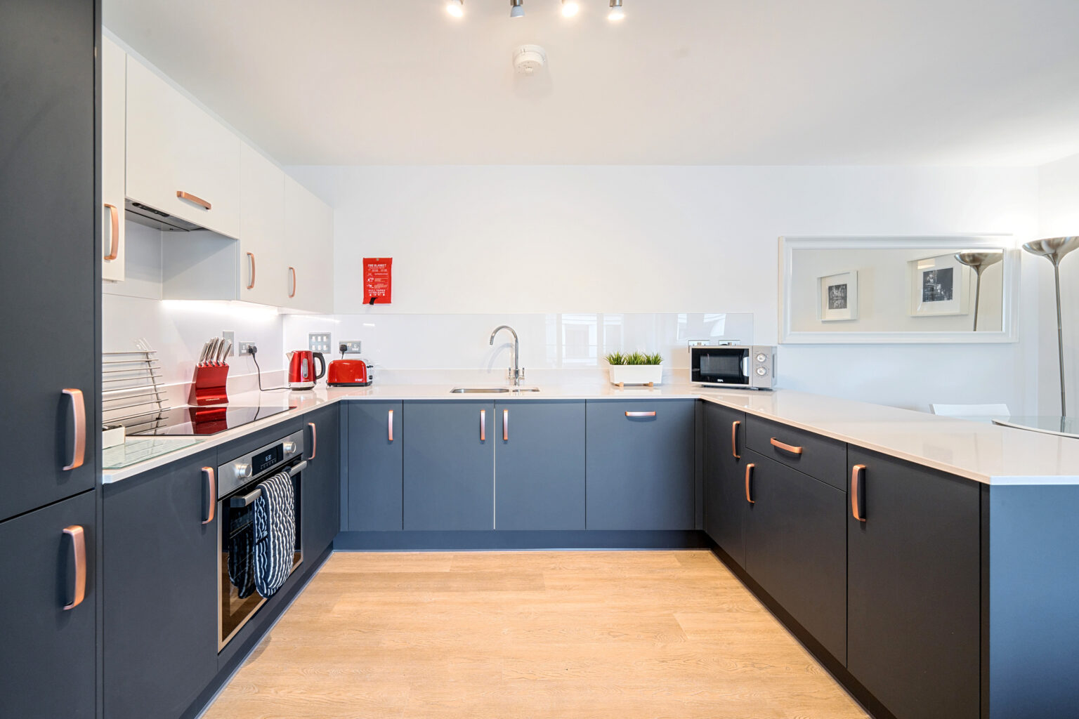 497 walton court united kingdom walton on thames 1 hewitts way 2.kitchen
