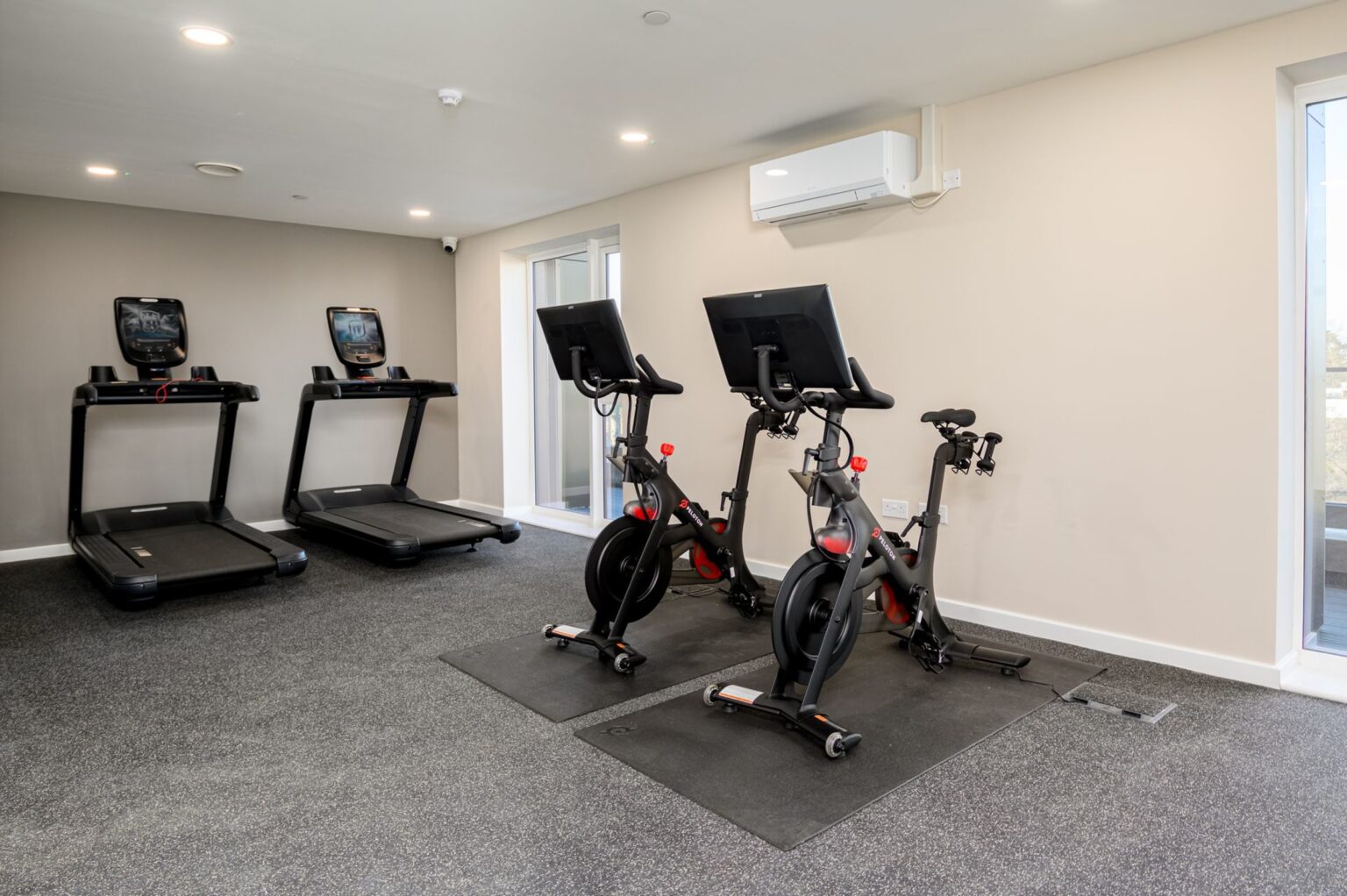 497 walton court united kingdom walton on thames 1 hewitts way walton5