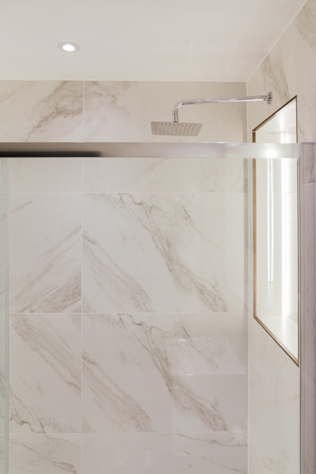kensington 301 bathroom 1 scaled