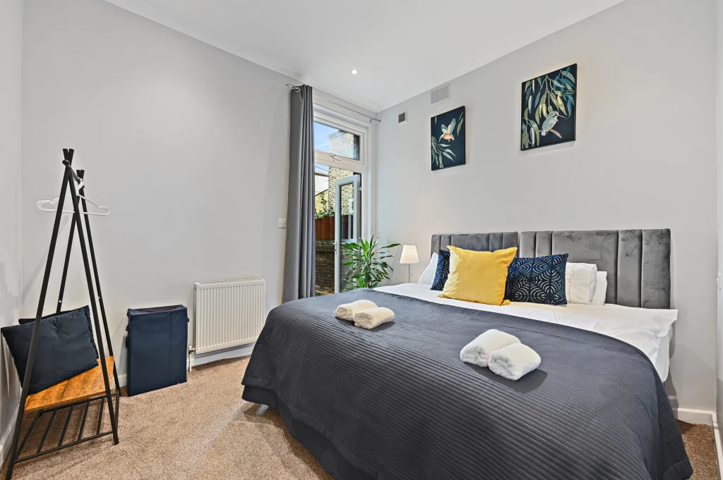 private flat 1 28 boughton road bedroomb3 1 1 copy 1024x681