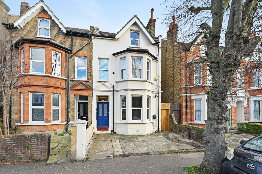 private flat 1 28 boughton road exterior1 1 copy 1024x682