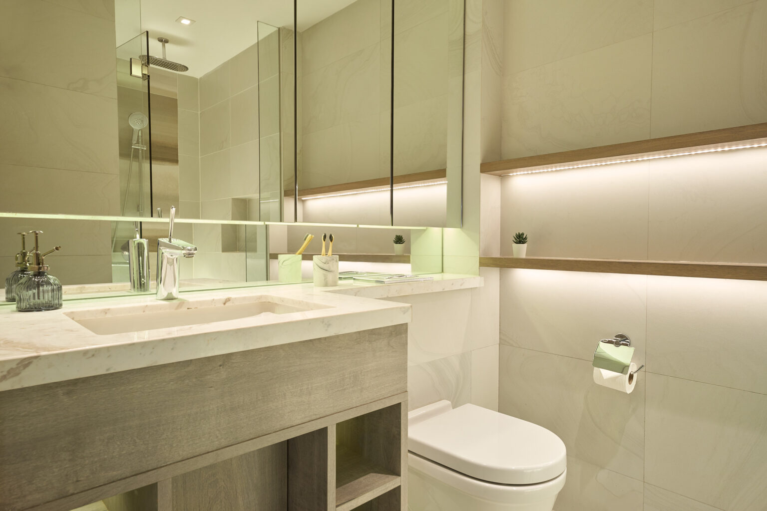 sr sg oakwood studios singapore one bedroom deluxe bathroom lr