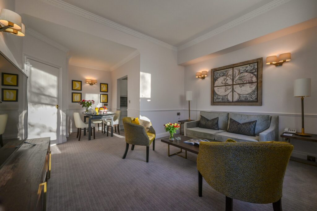 1 bed livingdining room 22 scaled 2