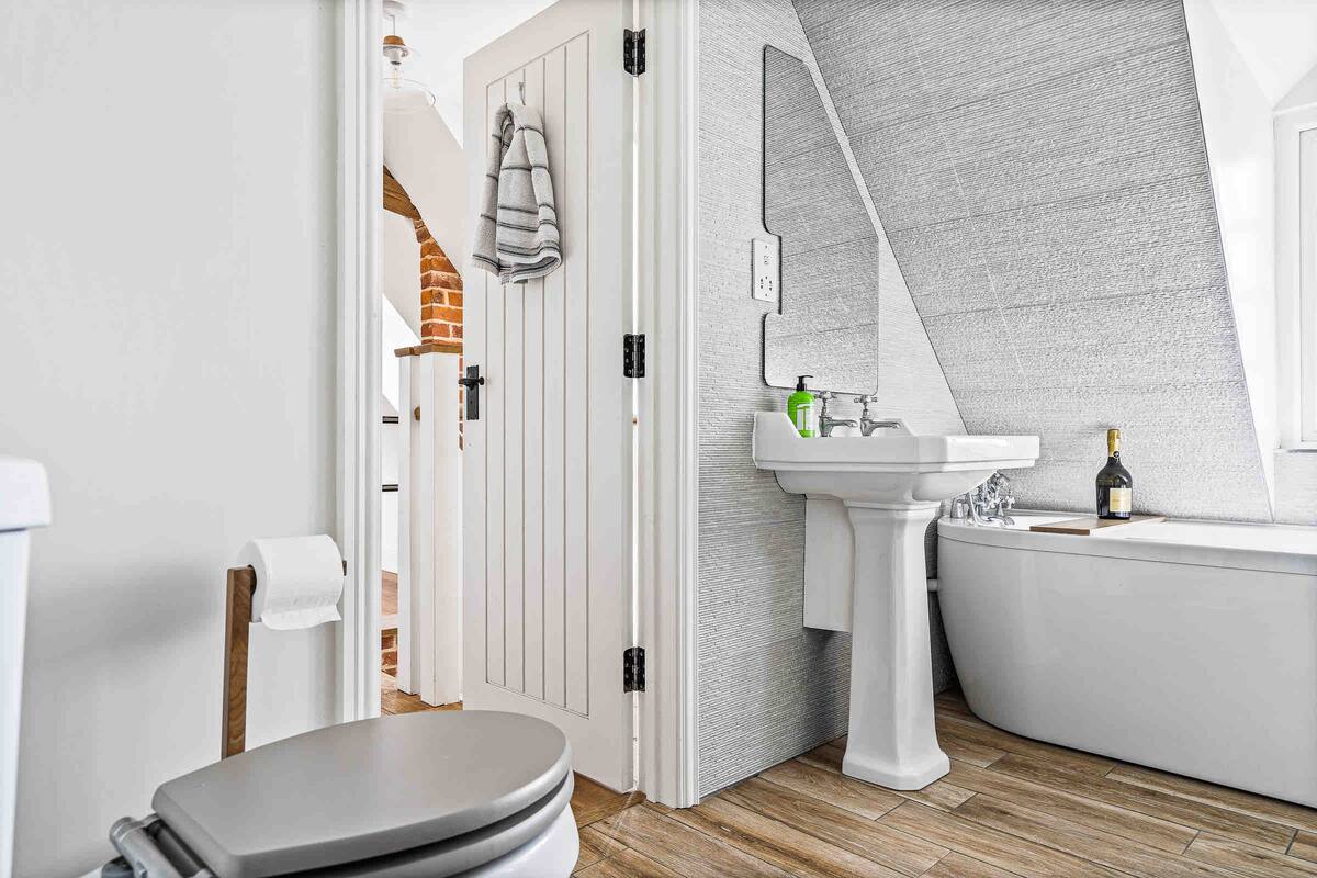 2bba8bd6 069a 44f2 b799 c62d260a9c38