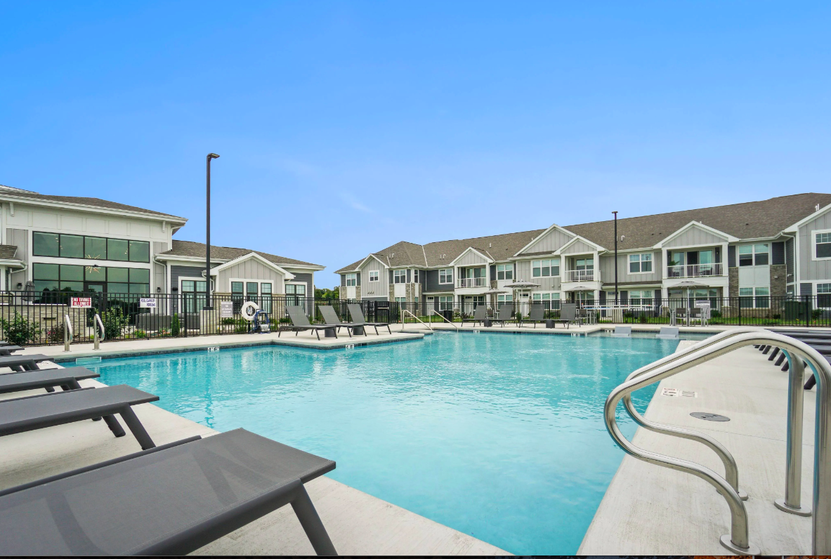 seasons mount pleasant wi furnished luxury apartments 4 2