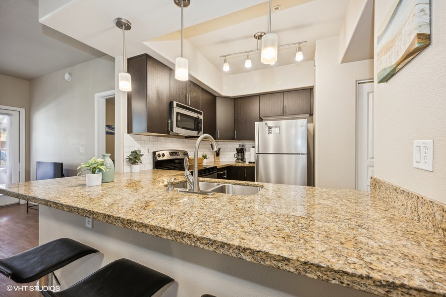 08 3250 s arizona avenue web