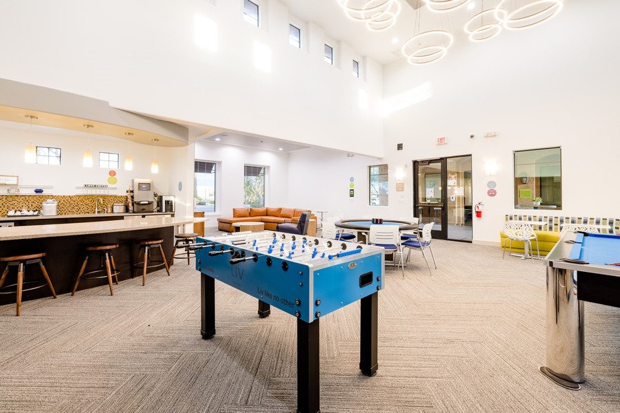 28 3250 s arizona avenue web