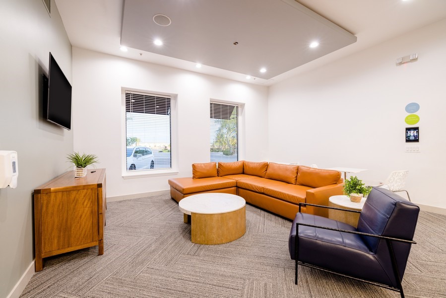 29 3250 s arizona avenue web