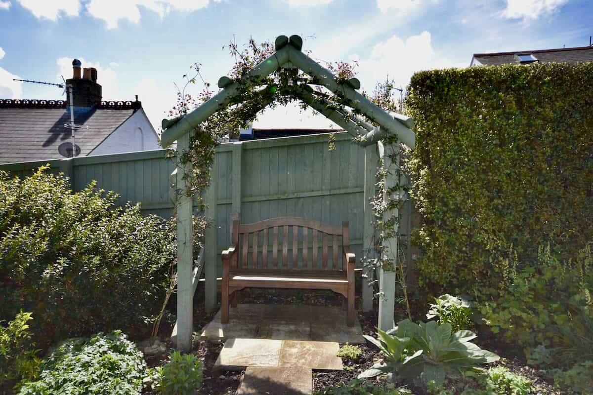 7981ea90 b31d 4b93 8789 bc6fc48f0d71