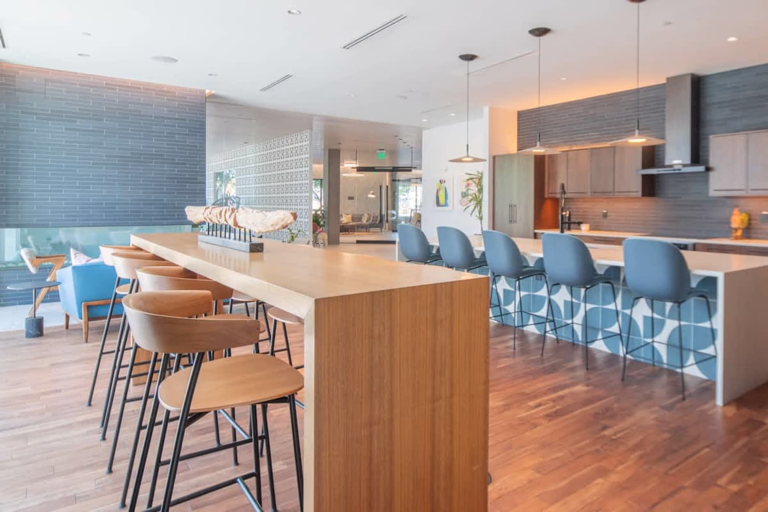 7e6b3402 59c6 4c 8uqm8