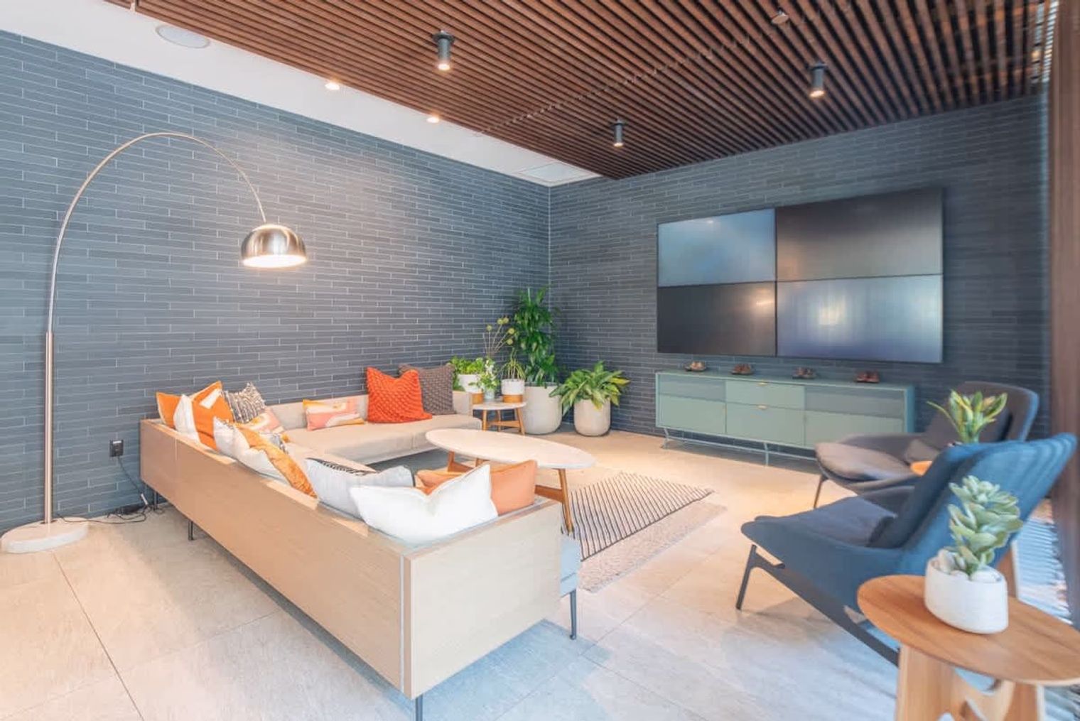 9d102658 5b13 4d ow19k