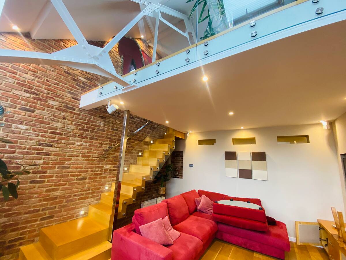 c16ef7f3 8953 49e1 8961 b933437a77fb