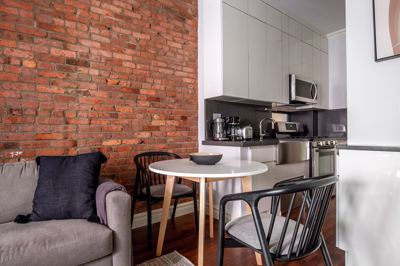 pg42095 o 43318d09 2c34 4873 9a83 a54f8b22695c