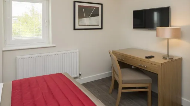 25 beneficial house no 9 bed 1 desk and tv 5624d28f27c2e.jpg