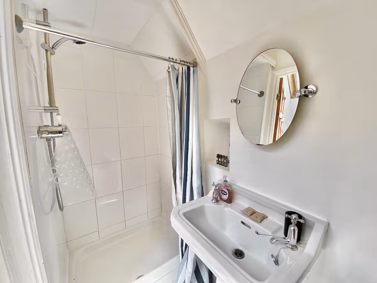 44493fc0 6939 442b aebe 53f4058a7833.jpeg