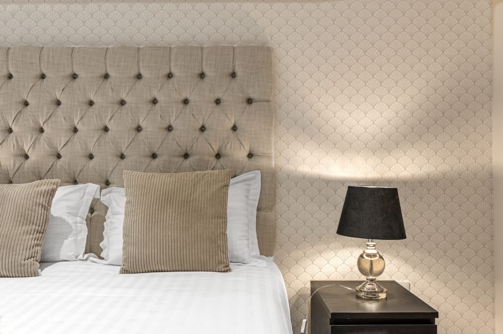 flat4 city executive double bed with table lamp 1024x681 2