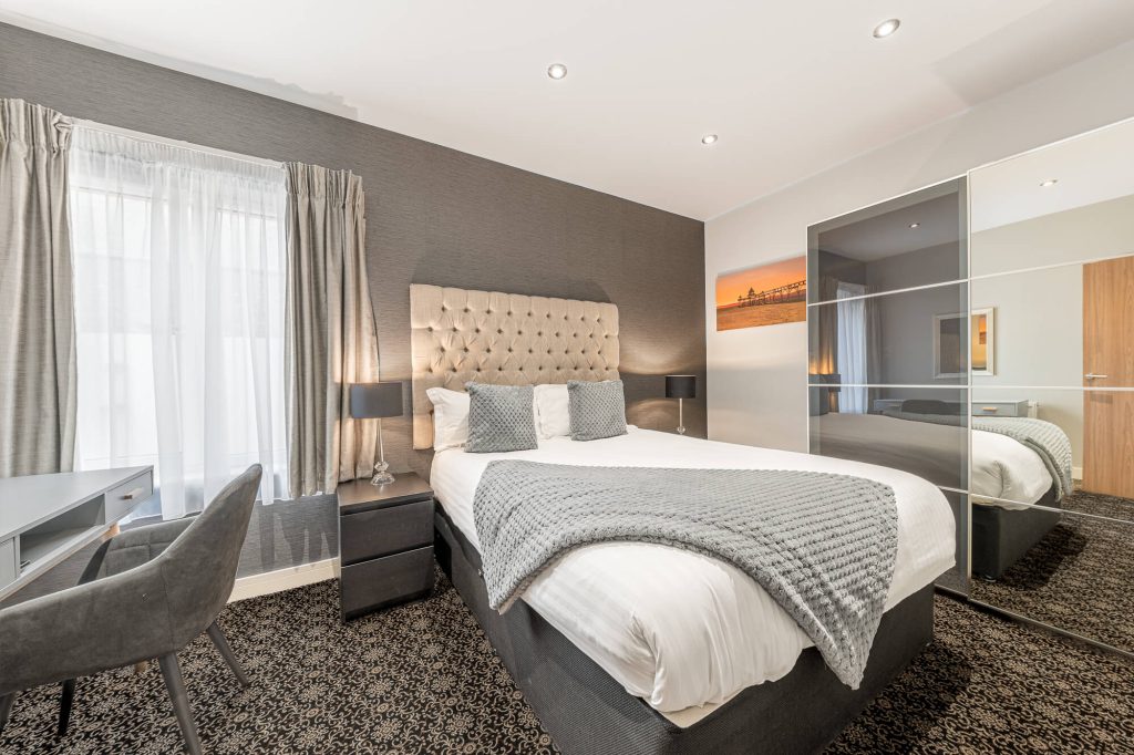 flat6 city penthouse double bed room 1024x682