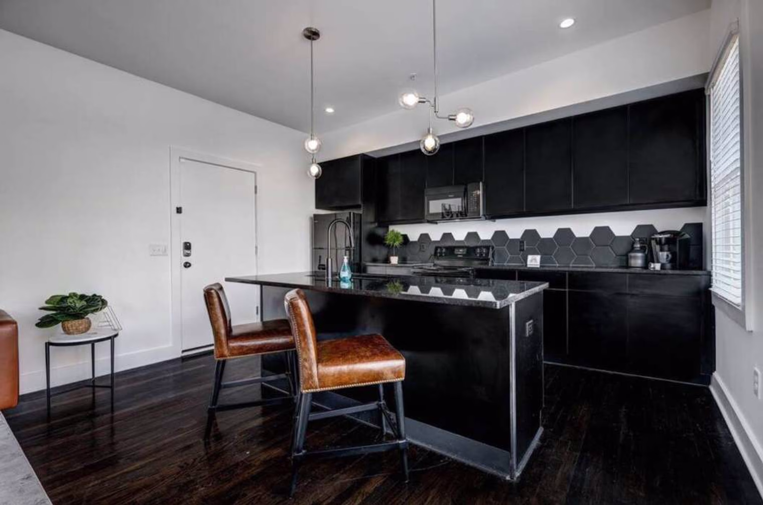 ayus6m00zbqvfzwzvnzr