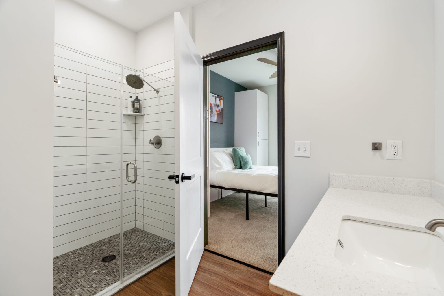 c4244950 4f28 11ef 87b9 a51784368182