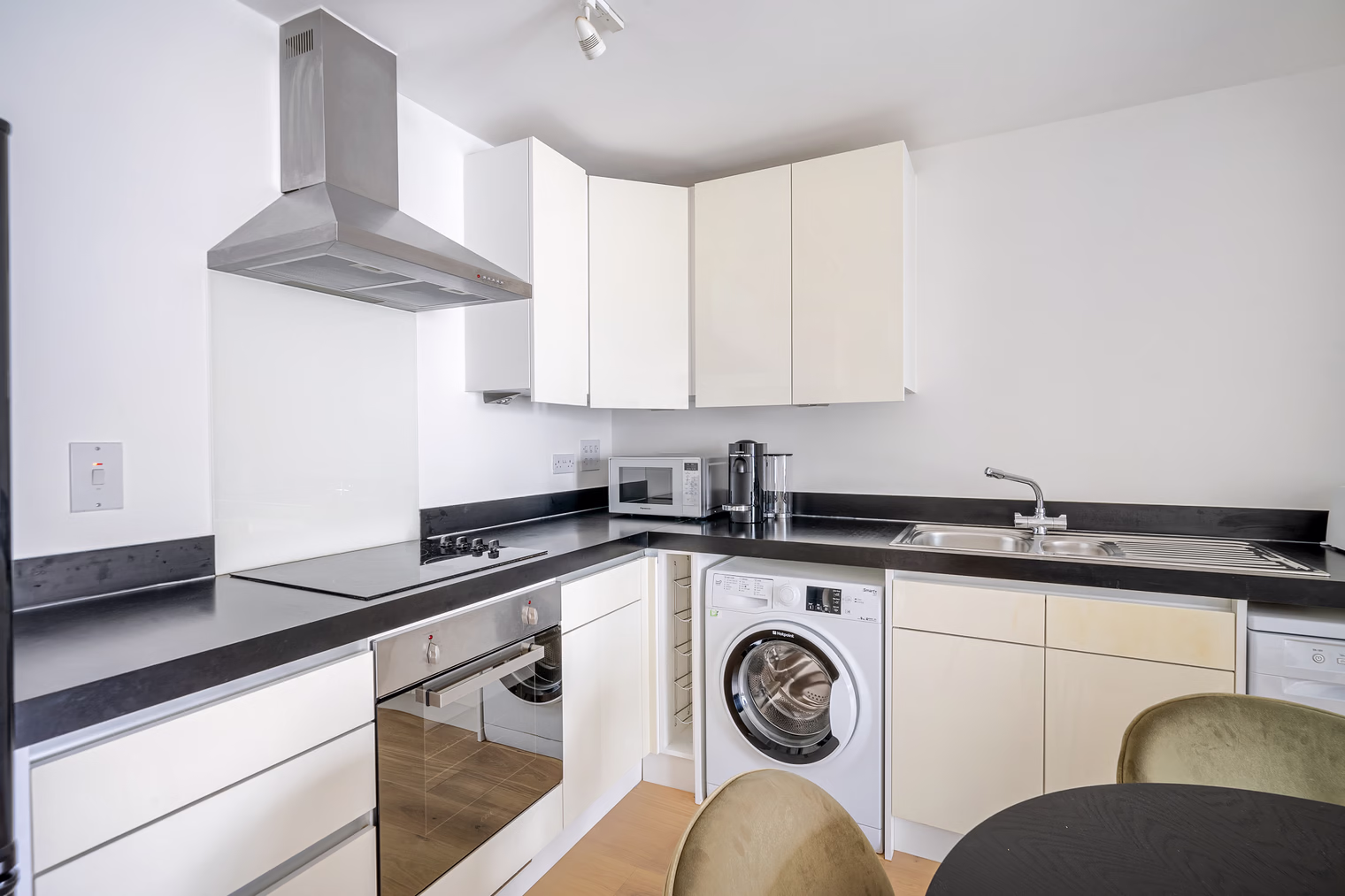 pg17107 o 49008438 919e 29ee a062 d54660c9ba61.jpg