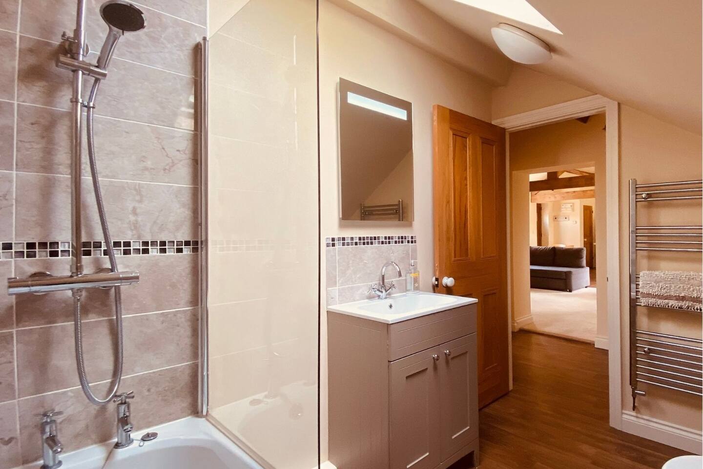 1a75cdaf a06b 44a4 98c5 441a19e69813 2