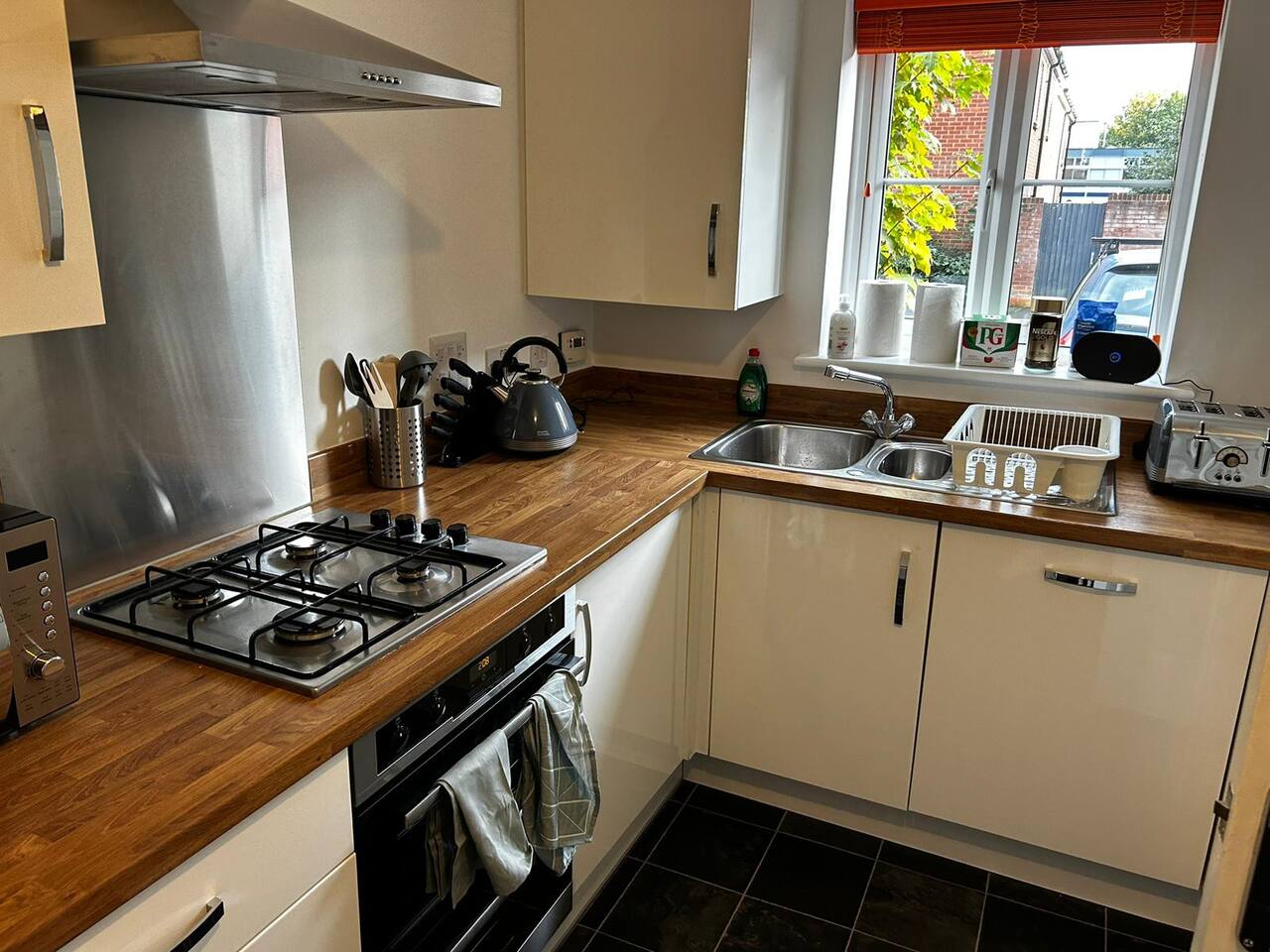 28e03eb2 9a69 48ec a34b 8565804ff14a