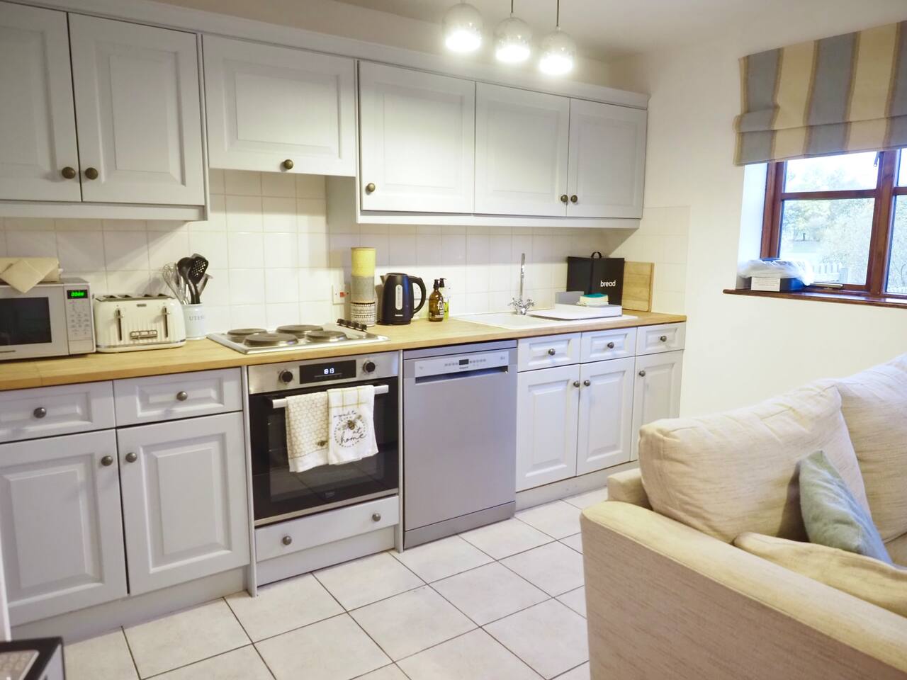 3603f306 d97f 4ddc 8c40 22dbebb26353