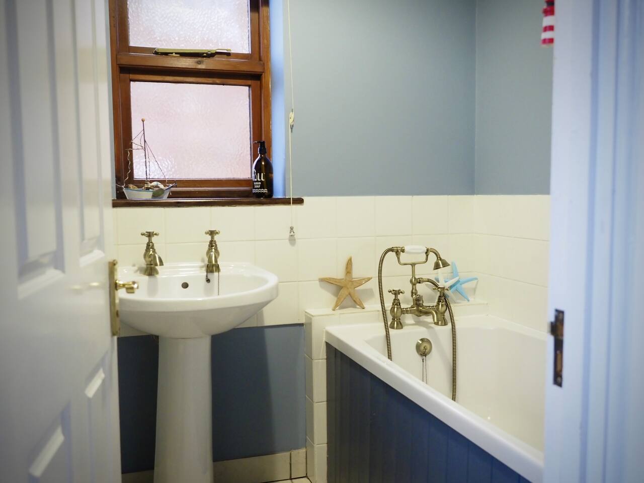 550ec057 50b6 4c19 9a21 89fbbdf2d4bd