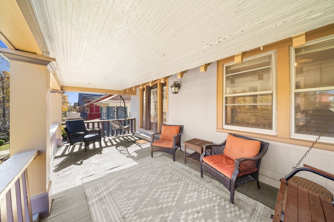 5f31775f 7c25 44d5 8848 de036162d255