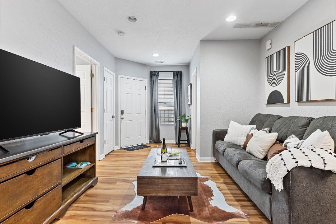 863d6c31 60ff 4078 949a 7c4c1b11f7d8