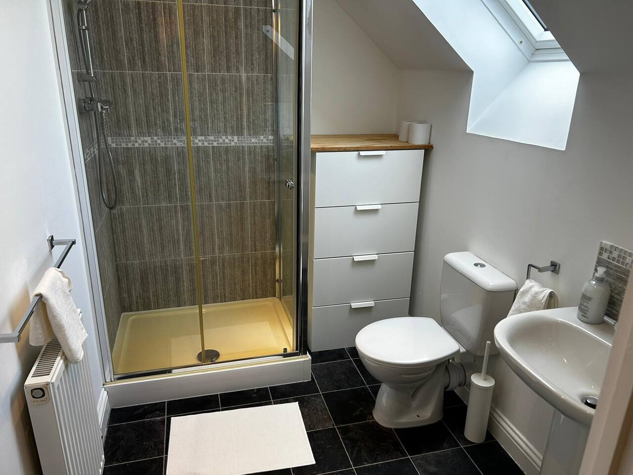 9918d29a dc57 4fa6 a1f6 e6567b3ea340