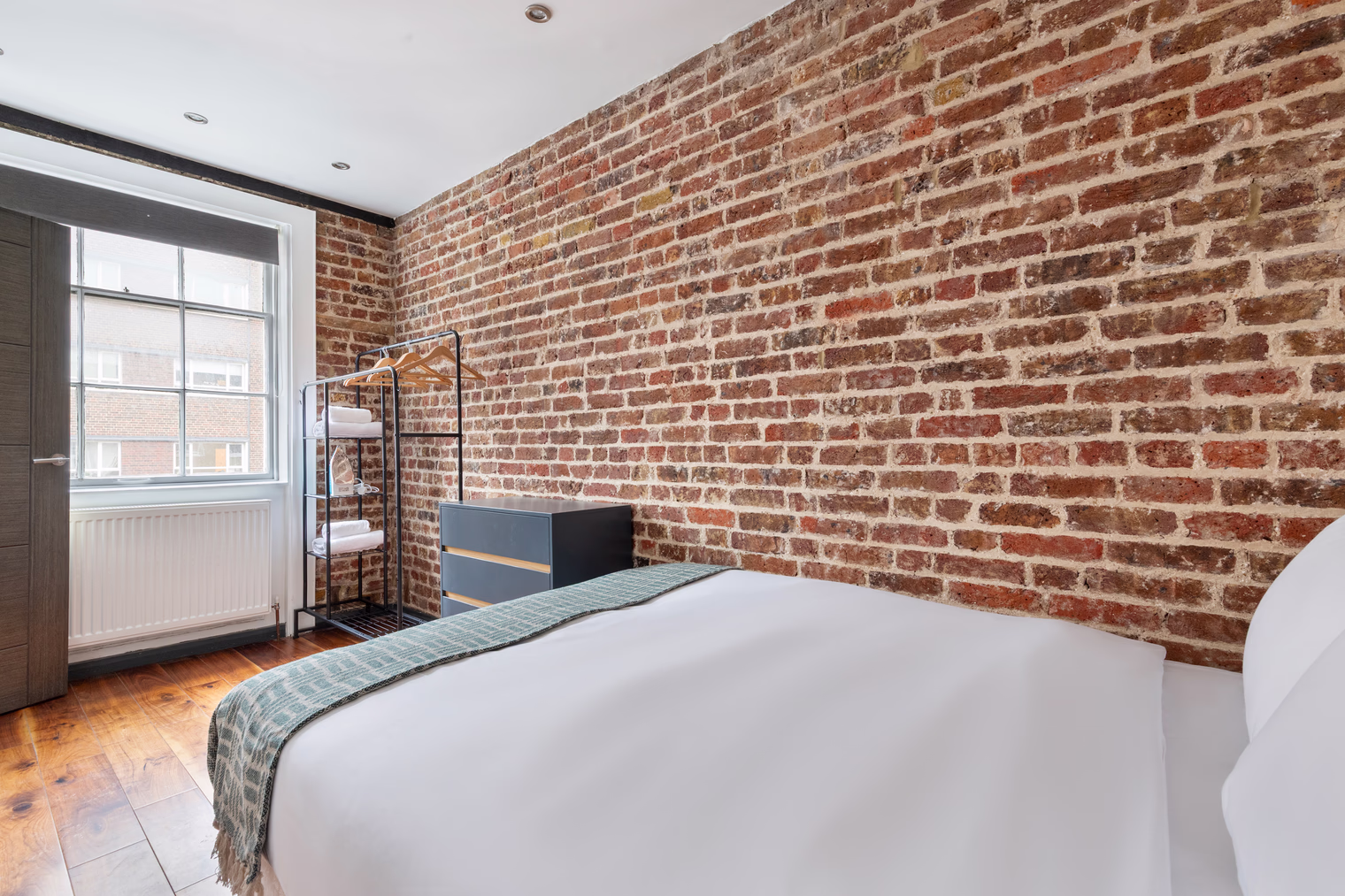 pg168826 o c8ddb7e5 3df6 4598 b7eb 7729818d136d