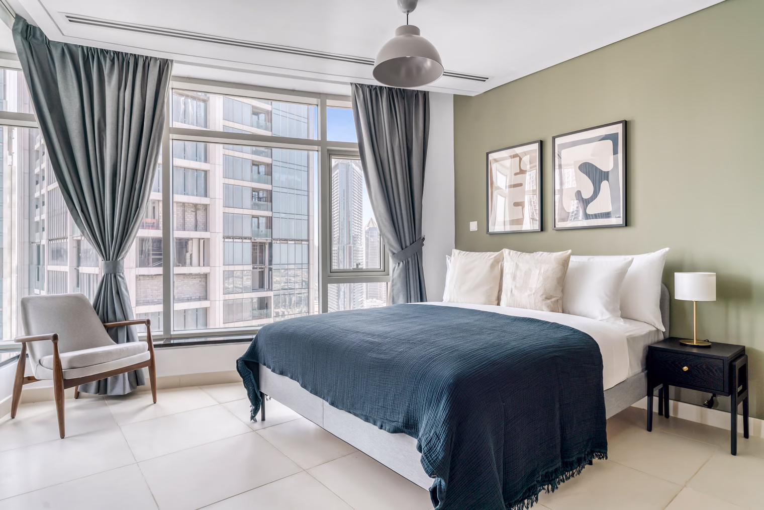 pg19825 o 744d9d41 f84d 6008 0d87 fada94e8eab8.jpg