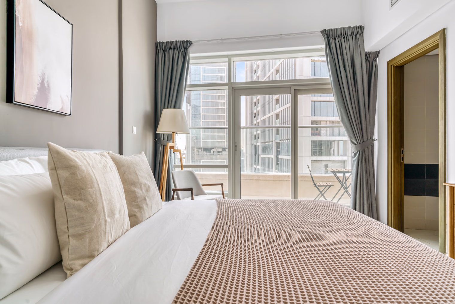 pg19825 o b886fc8e 85fe 3644 1ee5 9bc1ba7aee0d.jpg