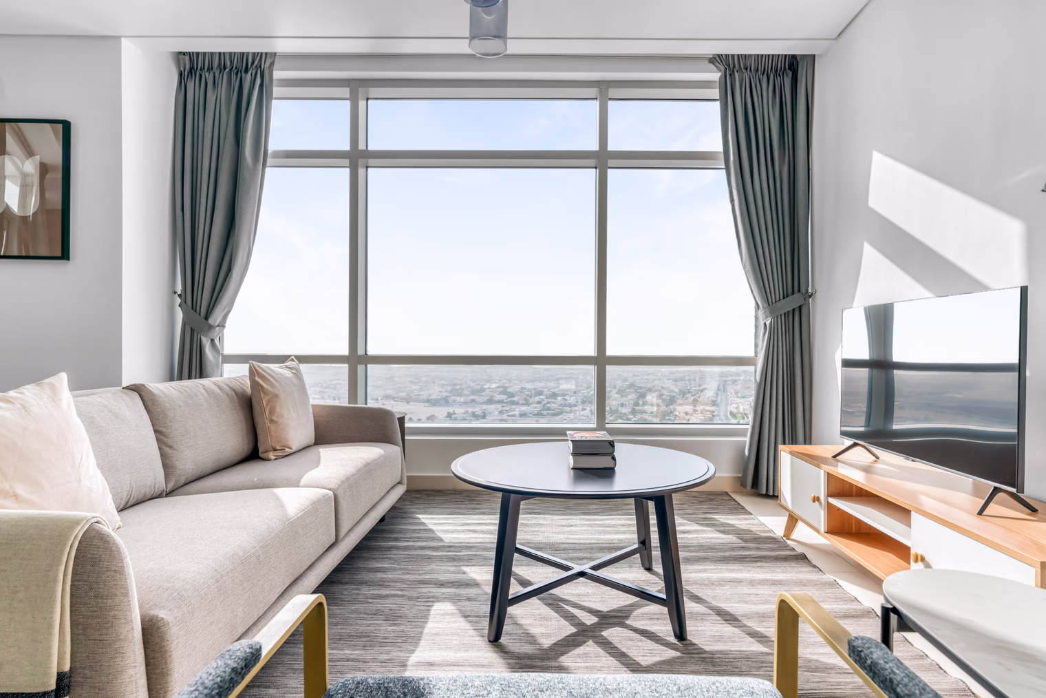 pg19825 o e1a9bf70 bbda 4b6d b08f bd04827de3f6.jpg