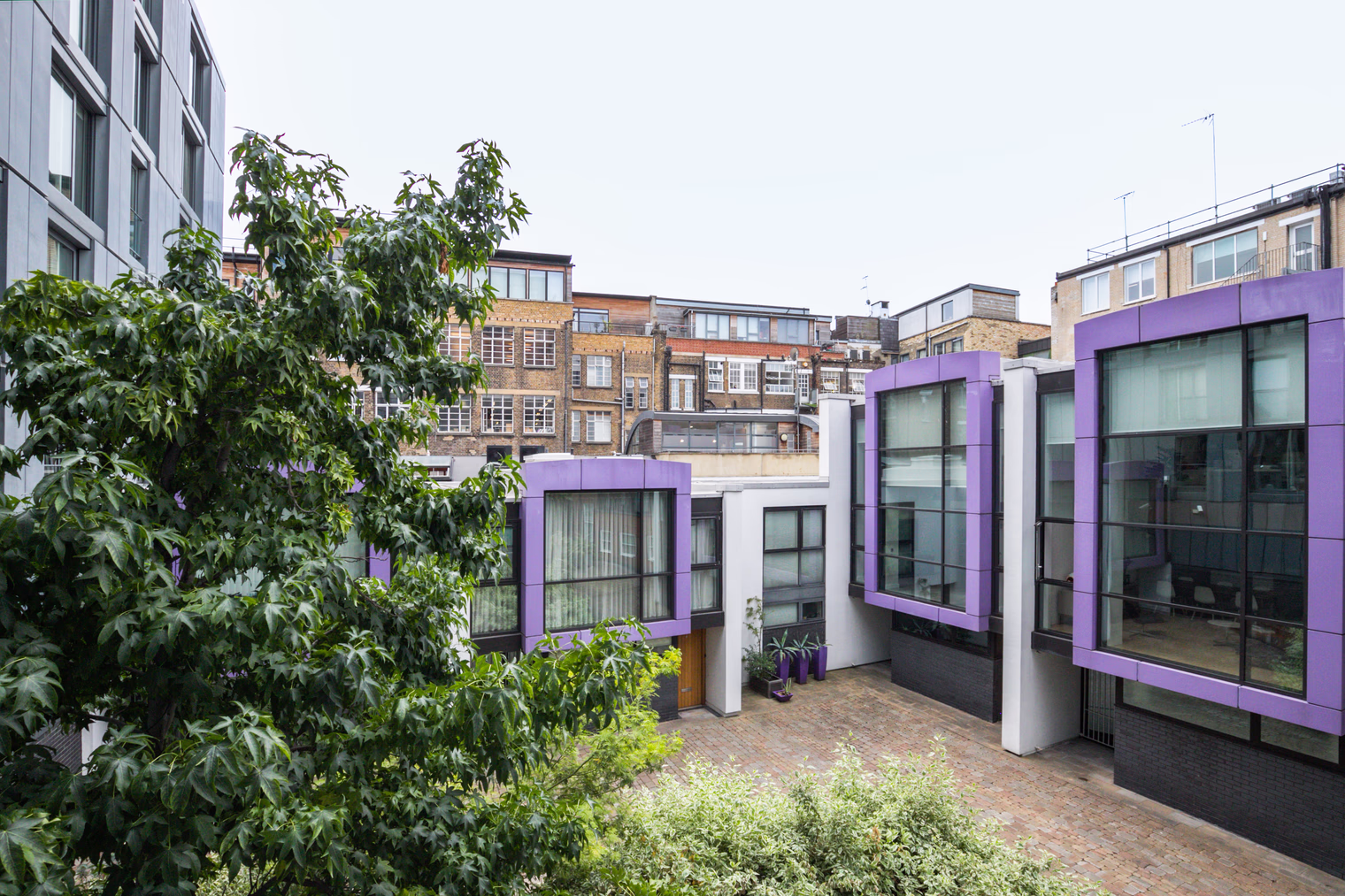 pg20118 o 05163ab8 bc7a c547 25f0 2f21a5865643.jpg