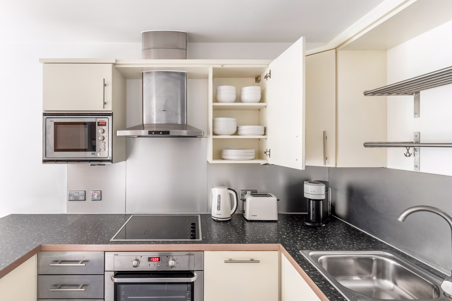 pg20118 o f6dae9b3 21c6 eacc 1699 6dbc56efc6a9.jpg