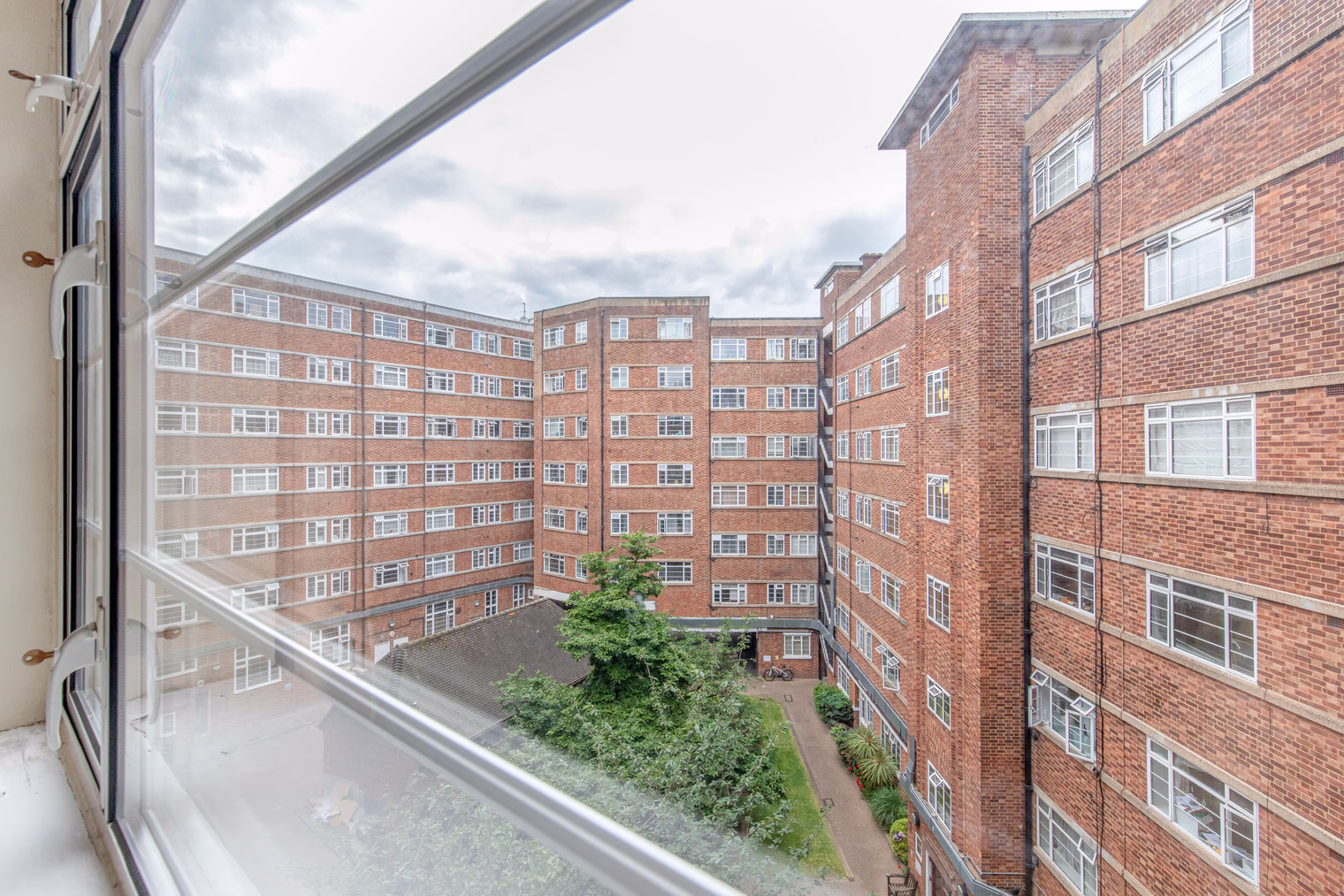 pg44107 o eb8a9aac f528 42e2 a287 2e785bd617b4