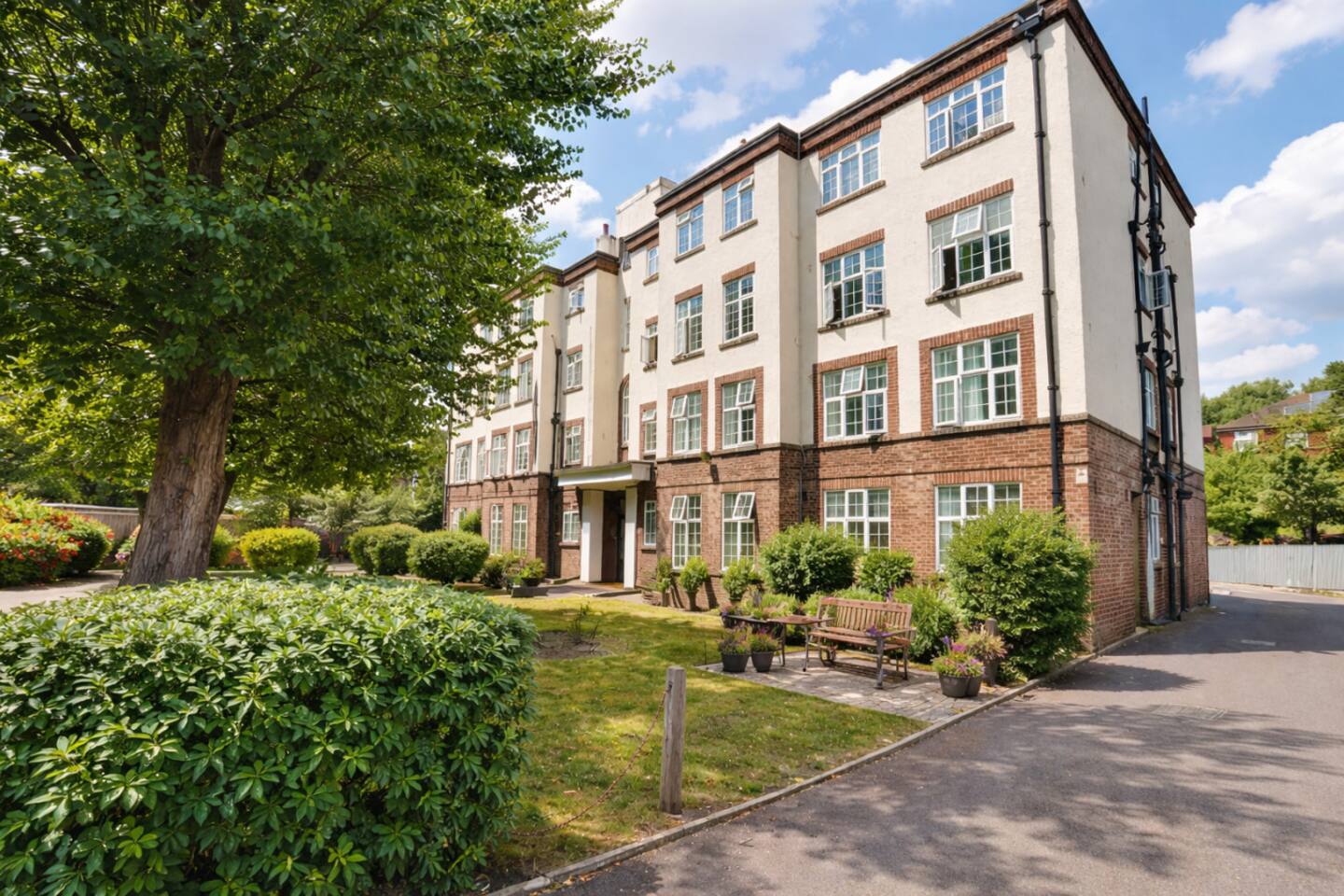 0b3e7bb8 6d27 4f19 b384 fd0432480b01