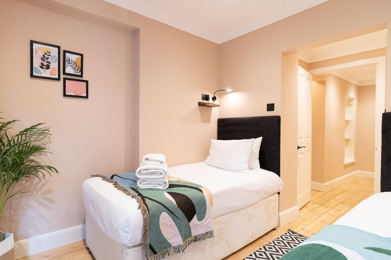 1 147 2 bedroom garden apartment