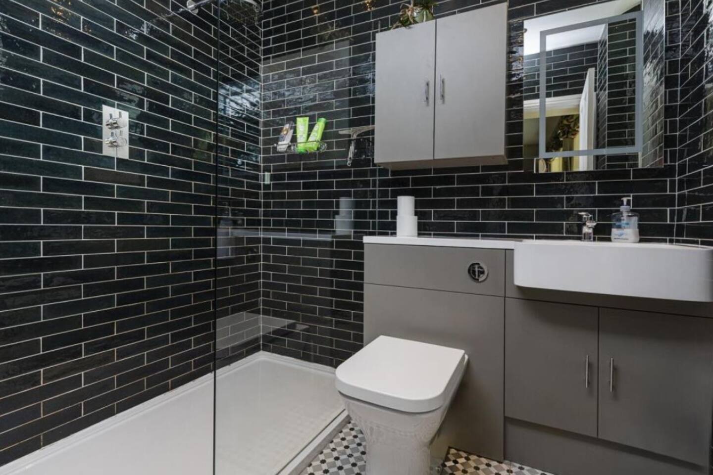 1ab63f75 b91b 42ab ba57 ee7aef0bd227