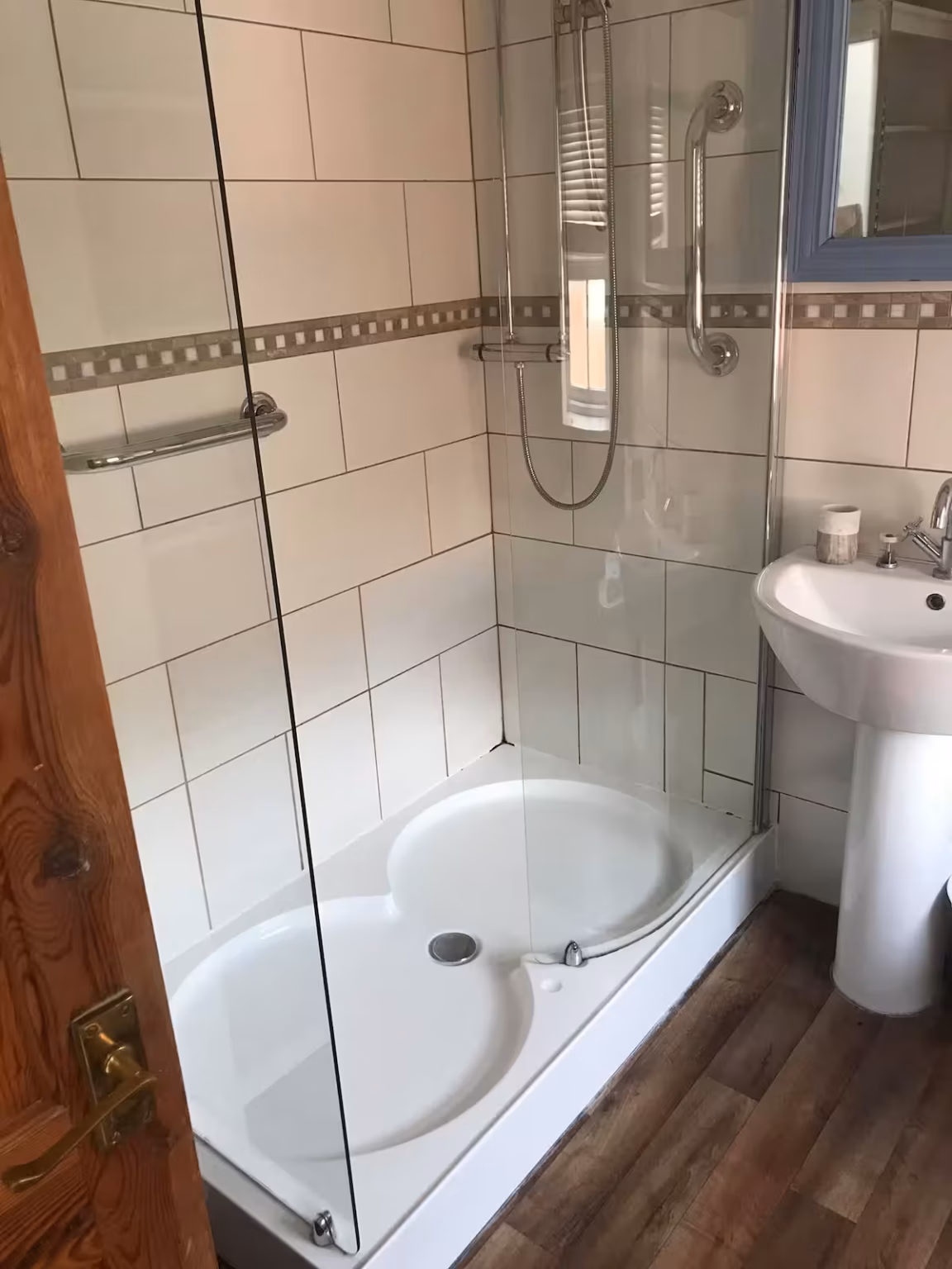 44a40b90 d9a2 48d2 84c0 c6c4db635ebd.jpg