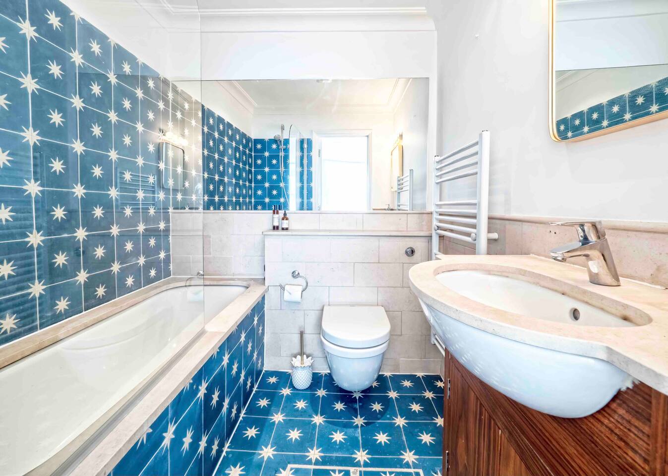 8f17523e 8c71 4697 ad92 1581e8e370fa