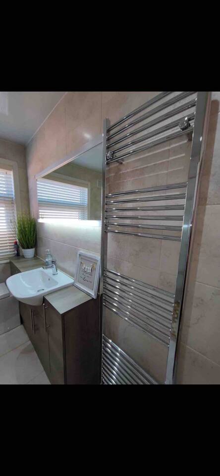 8f7006f2 2ada 4d42 b17e 5b39785f44a3