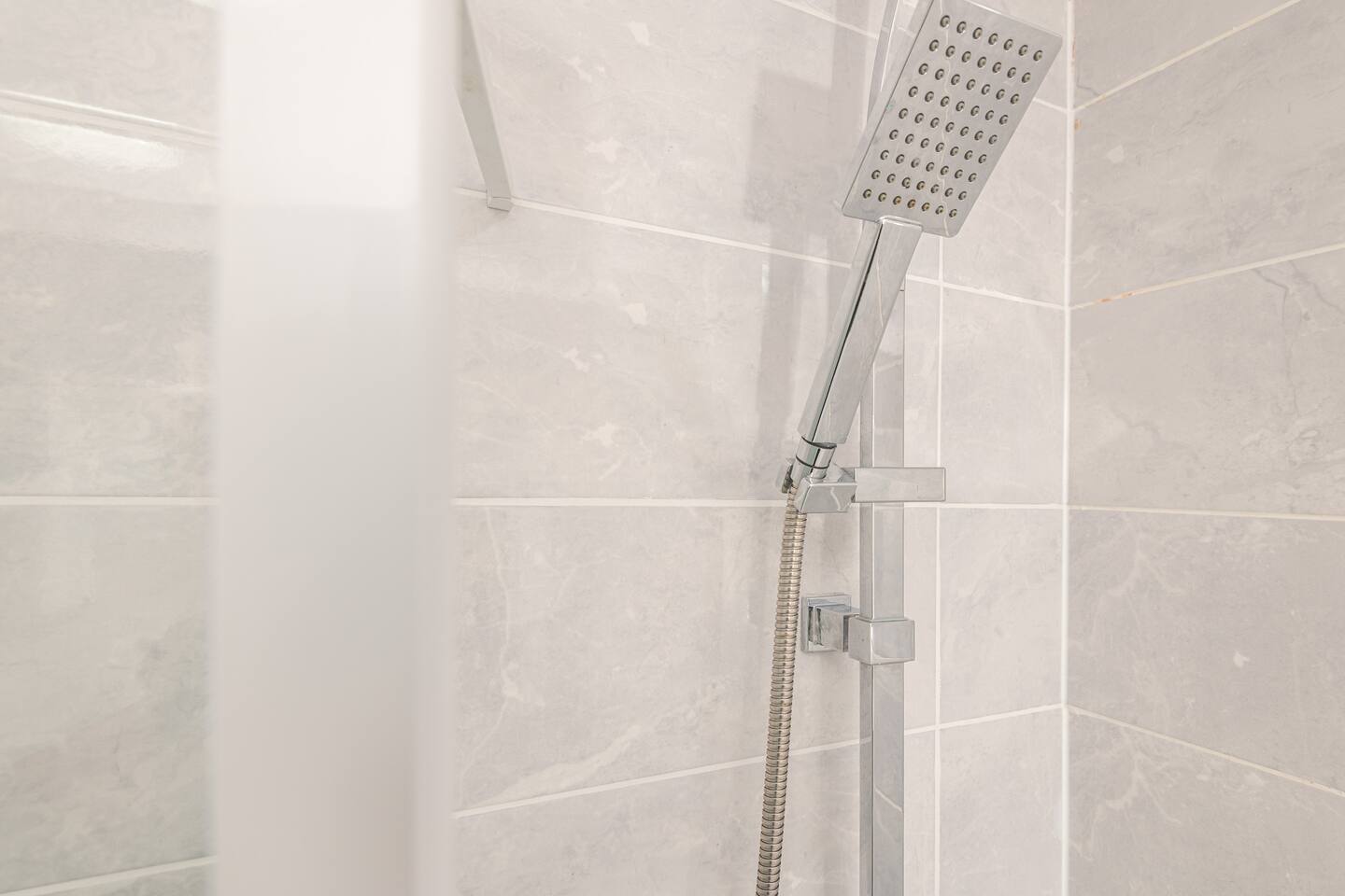 b6ba59cb e7f9 4f8f 8705 87b47855dff6