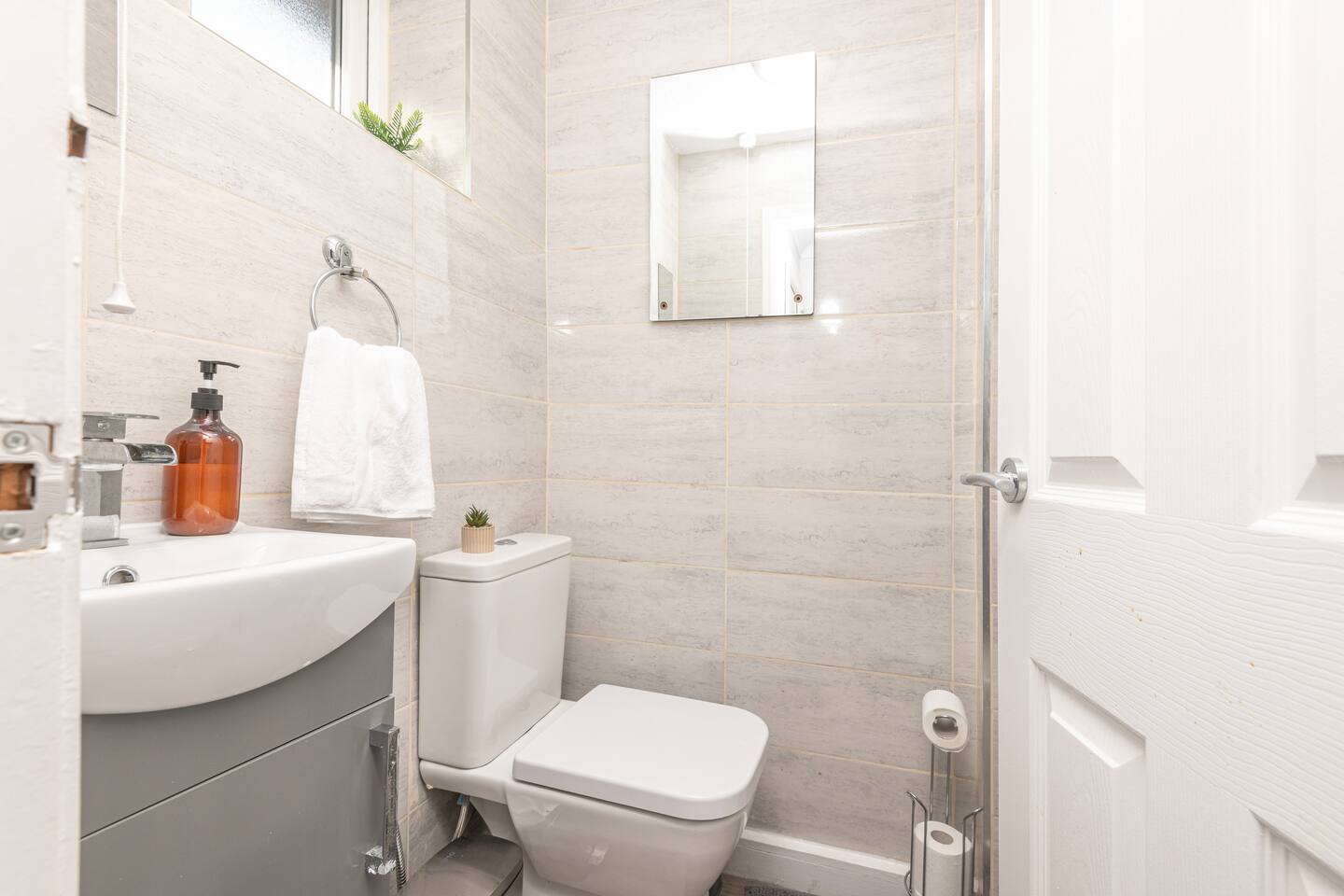 df6f317b 1710 481e 95b9 044260a2ed38