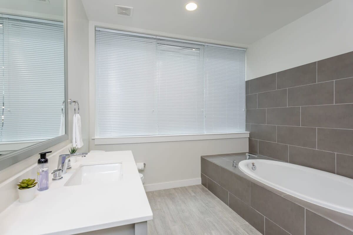 kcxwbusnux2pij0ta33r