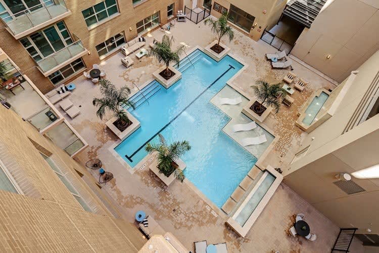 mlziqwuzjfzwhl3qhsbz