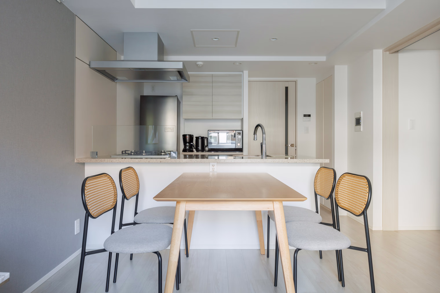 pg61711 o ec1a7e15 2fdb 4706 aad7 d44598ed522b