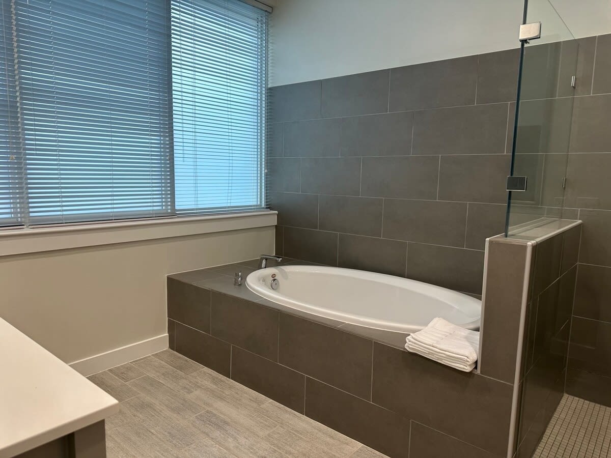 wxieio8l3l1atnglzp2p